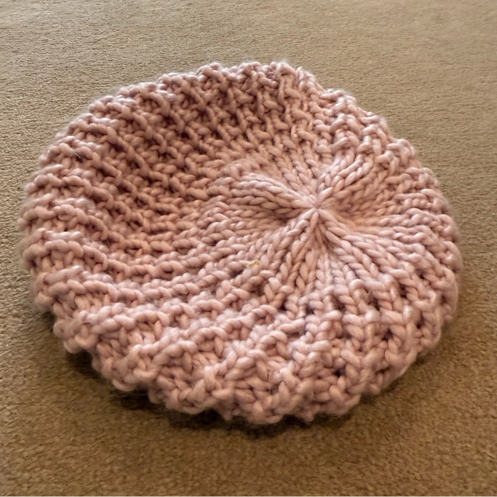 Forever 21 Soft Pink Knit Beret - Picture 3 of 5